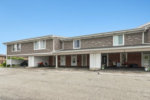 Tiny photo for 15 Cour Deauville, Palos Hills, IL 60465 (MLS # 12674077)