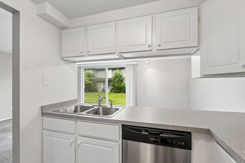Tiny photo for 15 Cour Deauville, Palos Hills, IL 60465 (MLS # 12674077)