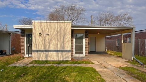 Photo of 11628 S Church Street, Chicago, IL 60643 (MLS # 12608341)