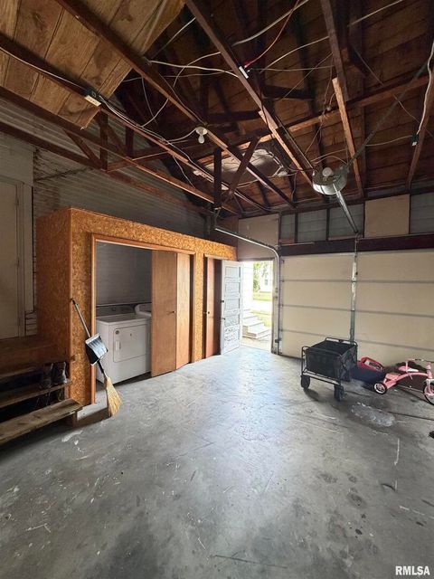 Tiny photo for 1020 GIRARD Street, Metropolis, IL 62960 (MLS # EB459911)