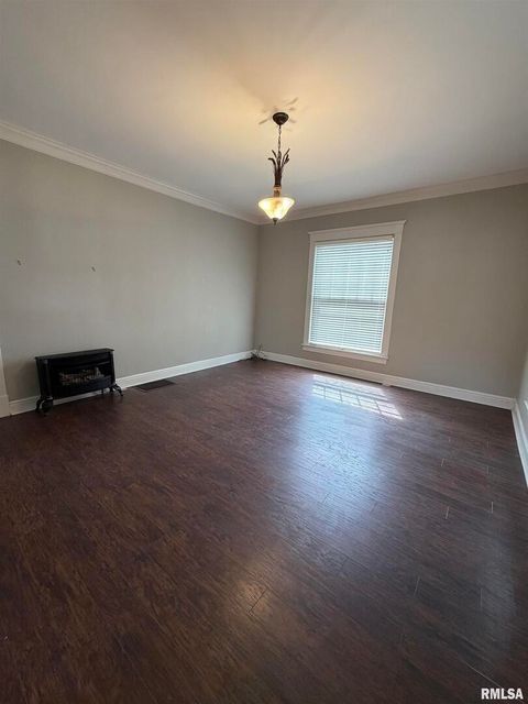 Tiny photo for 1020 GIRARD Street, Metropolis, IL 62960 (MLS # EB459911)