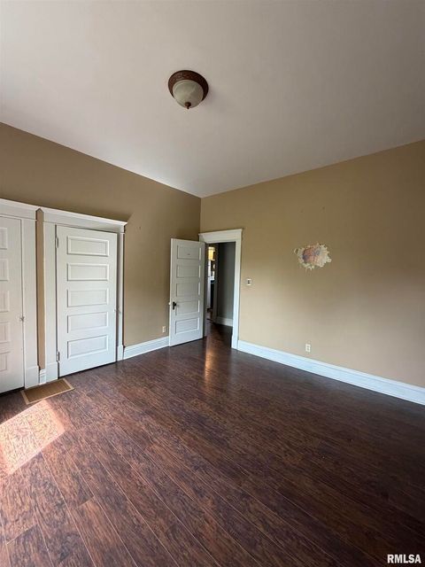 Tiny photo for 1020 GIRARD Street, Metropolis, IL 62960 (MLS # EB459911)