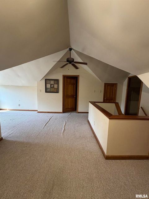 Tiny photo for 1020 GIRARD Street, Metropolis, IL 62960 (MLS # EB459911)