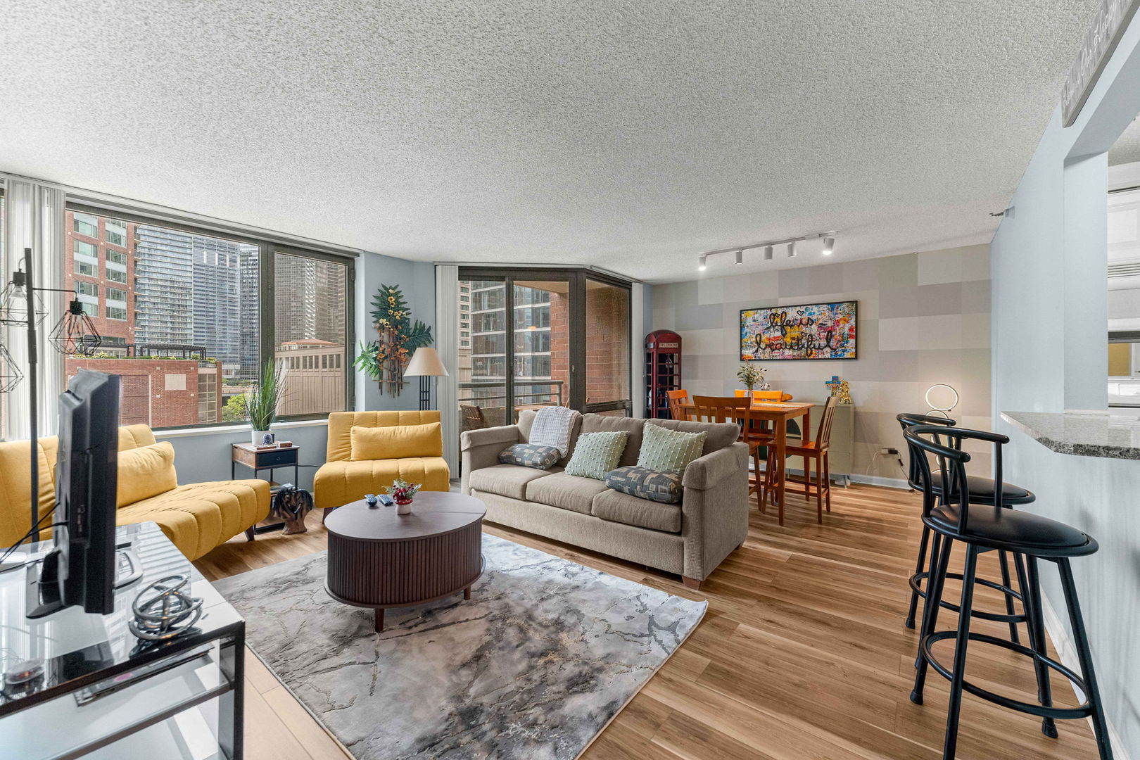 440 N Mcclurg Court 805