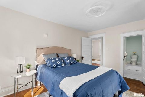 Tiny photo for 2326 5TH Street, Moline, IL 61265 (MLS # QC4267795)