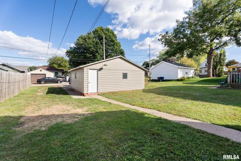 Tiny photo for 2326 5TH Street, Moline, IL 61265 (MLS # QC4267795)