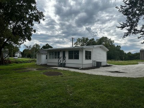 Tiny photo for 764 Brooklyn Road, West Brooklyn, IL 61378 (MLS # 12458261)