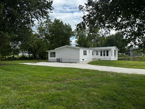 Tiny photo for 764 Brooklyn Road, West Brooklyn, IL 61378 (MLS # 12458261)