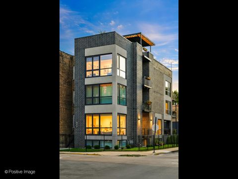 856 N Campbell Avenue 3 Chicago IL 60622