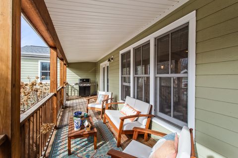 Tiny photo for 1460 Dewey Avenue, Evanston, IL 60201 (MLS # 12574277)