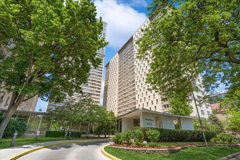 3950 N Lake Shore Drive 1730 Chicago IL 60613