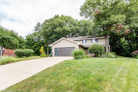 Photo of 5 Inverness Drive, Bourbonnais, IL 60914 (MLS # 12499897)