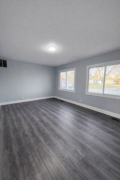 Tiny photo for 5522 W Celebrity Circle, Hanover Park, IL 60133 (MLS # 12597217)