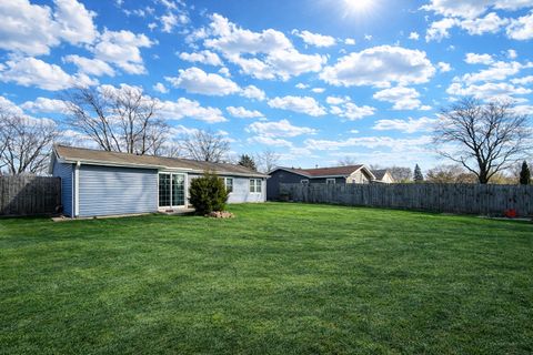 Tiny photo for 5522 W Celebrity Circle, Hanover Park, IL 60133 (MLS # 12597217)