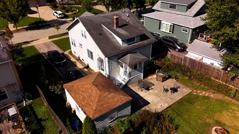 Tiny photo for 663 S Sunnyside Avenue, Elmhurst, IL 60126 (MLS # 12496184)