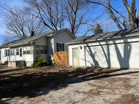 Tiny photo for 207 SW 6th Street, Atlanta, IL 61723 (MLS # 12598947)
