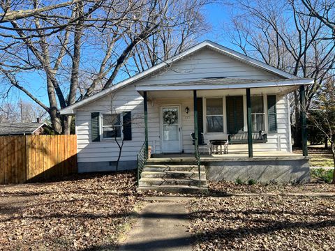 Photo of 207 SW 6th Street, Atlanta, IL 61723 (MLS # 12598947)