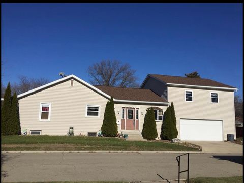 Photo of 1502 N Joliet Street, Lasalle, IL 61301 (MLS # 12425299)