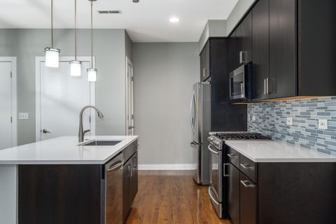Tiny photo for 3844 N Ashland Avenue #21, Chicago, IL 60613 (MLS # 12480661)