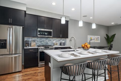Tiny photo for 3844 N Ashland Avenue #21, Chicago, IL 60613 (MLS # 12480661)