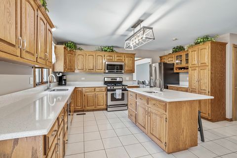 Tiny photo for 705 Ridgefield Road, New Lenox, IL 60451 (MLS # 12657896)