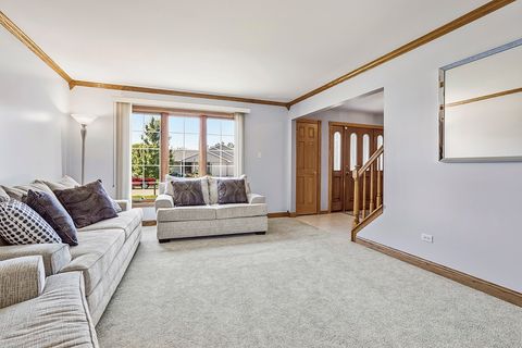 Tiny photo for 705 Ridgefield Road, New Lenox, IL 60451 (MLS # 12657896)