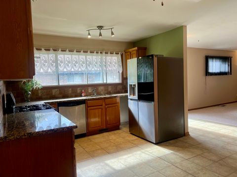 Tiny photo for 134 Virginia Court, Streamwood, IL 60107 (MLS # 12492582)