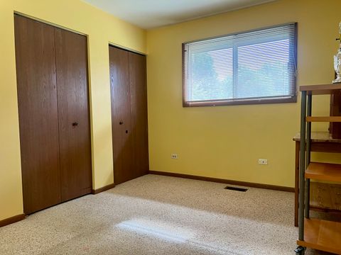 Tiny photo for 134 Virginia Court, Streamwood, IL 60107 (MLS # 12492582)