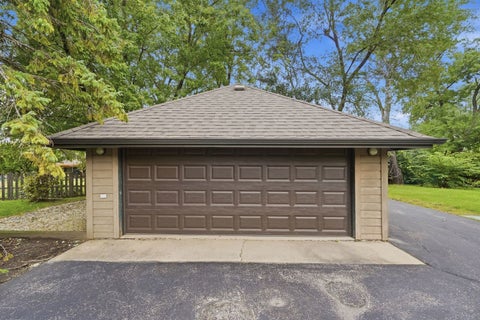 Tiny photo for 843 Cramer Court, Willowbrook, IL 60527 (MLS # 12770483)