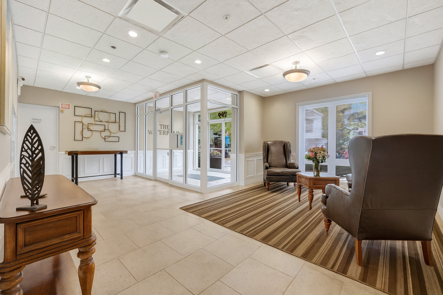 Des Plaines, Illinois 60016, United States, 2 Bedrooms Bedrooms, ,2 BathroomsBathrooms,Residential,Active,252724