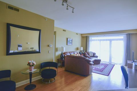 Tiny photo for Palatine, IL 60067 (MLS # 12565275)