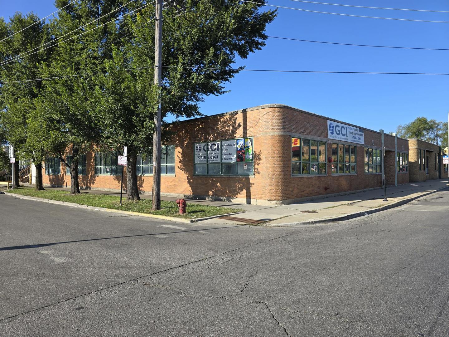 4535 W Addison Street