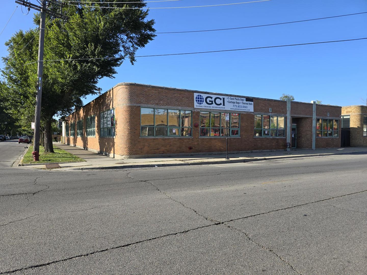 4535 W Addison Street