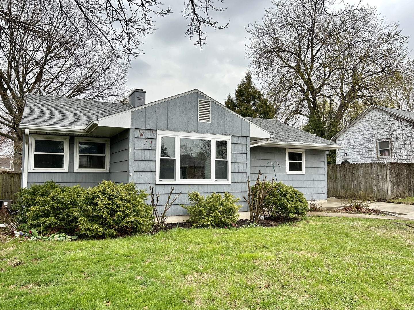 Listing image 2