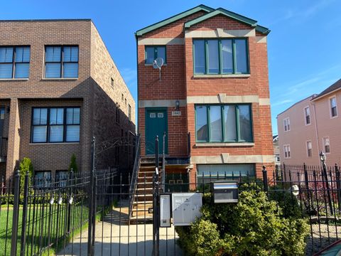 2442 W Fillmore Street Chicago IL 60612
