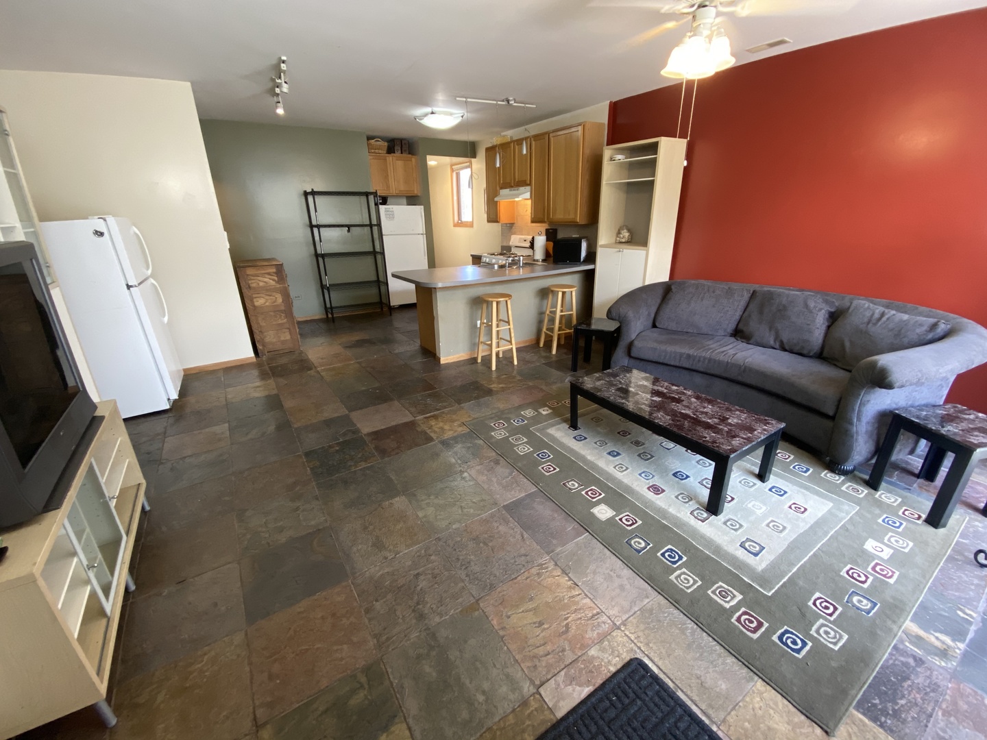 2442 W Fillmore Street