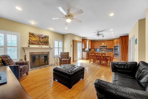 Tiny photo for 445 S Maple Street, Itasca, IL 60143 (MLS # 12639720)