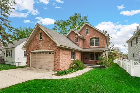 Photo of 445 S Maple Street, Itasca, IL 60143 (MLS # 12639720)