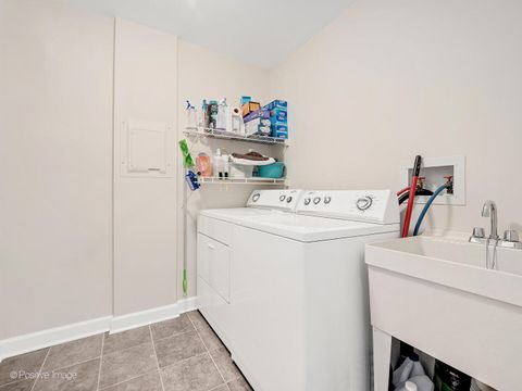 Tiny photo for 1874 Portsmouth Drive #6-6C, Lisle, IL 60532 (MLS # 12434383)