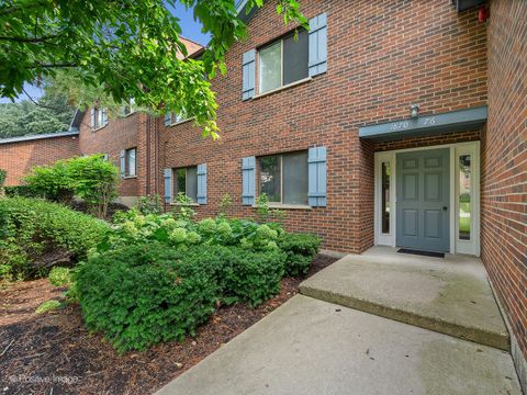 Tiny photo for 1874 Portsmouth Drive #6-6C, Lisle, IL 60532 (MLS # 12434383)
