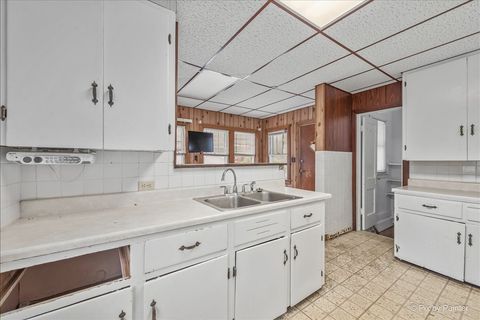 Tiny photo for 217 W School Street, Villa Park, IL 60181 (MLS # 12629280)