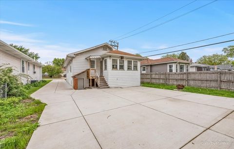 Tiny photo for 217 W School Street, Villa Park, IL 60181 (MLS # 12629280)