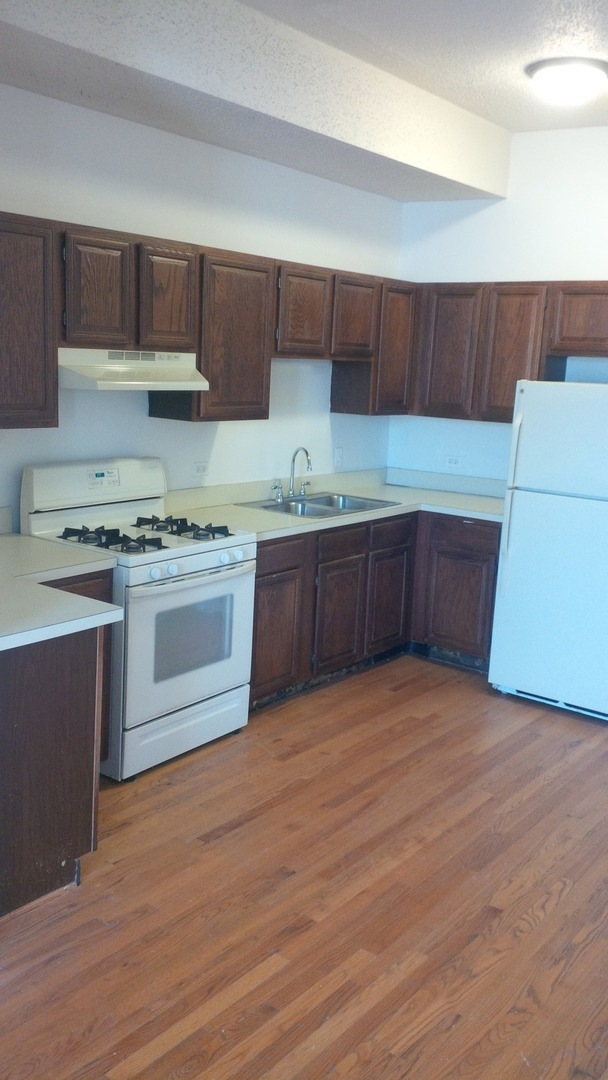 1870 N Halsted Street 2F