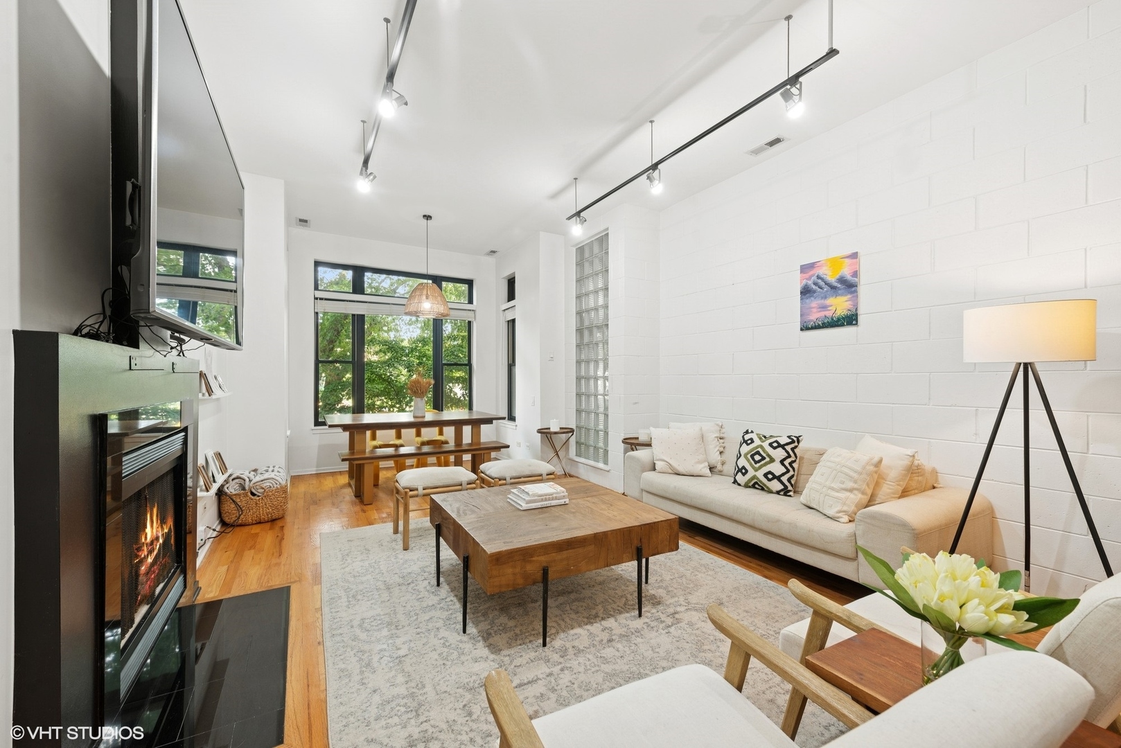 2031 W EVERGREEN Avenue 2W