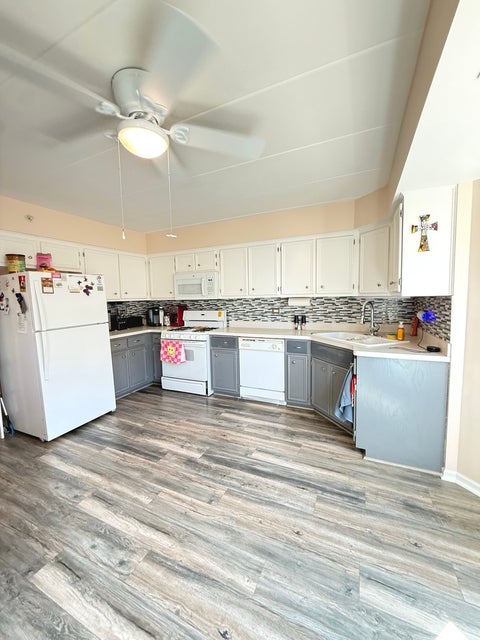Tiny photo for 9410 Melvina Avenue #2SW, Oak Lawn, IL 60453 (MLS # 12783737)