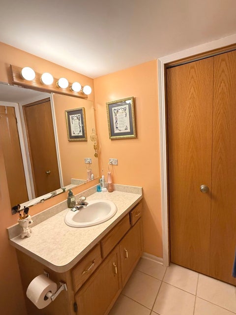 Tiny photo for 9410 Melvina Avenue #2SW, Oak Lawn, IL 60453 (MLS # 12783737)