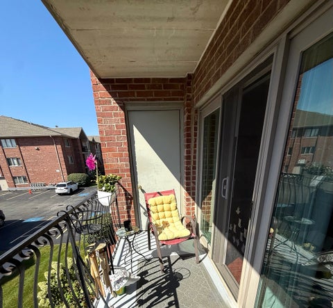 Tiny photo for 9410 Melvina Avenue #2SW, Oak Lawn, IL 60453 (MLS # 12783737)