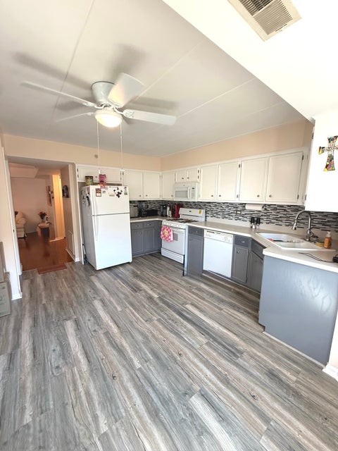 Tiny photo for 9410 Melvina Avenue #2SW, Oak Lawn, IL 60453 (MLS # 12783737)