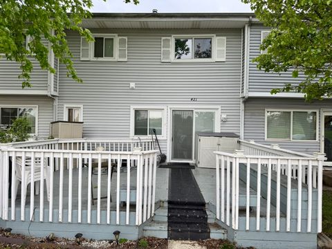 Tiny photo for 421 Standish Court, Bolingbrook, IL 60440 (MLS # 12635177)