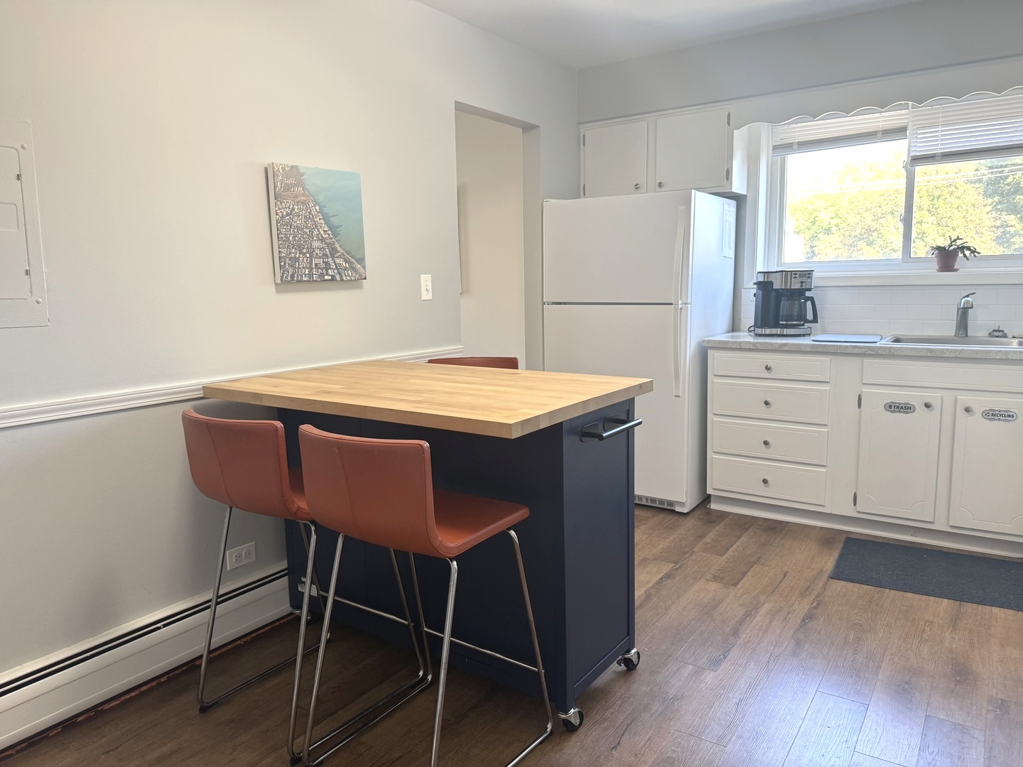 1340 W Touhy Avenue 307